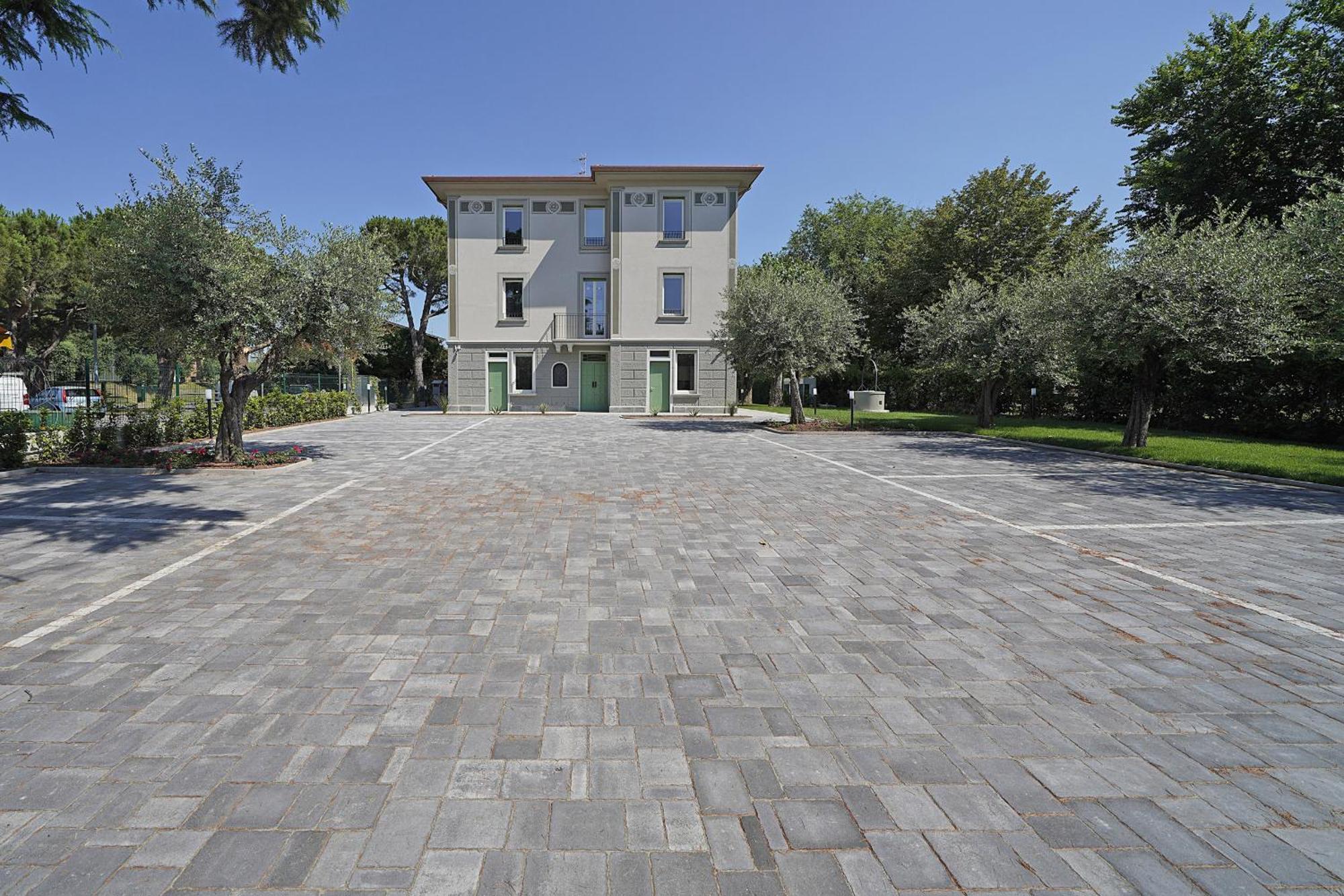 Villa Caterina Apartments By Wonderful Italy Desenzano del Garda Exterior photo