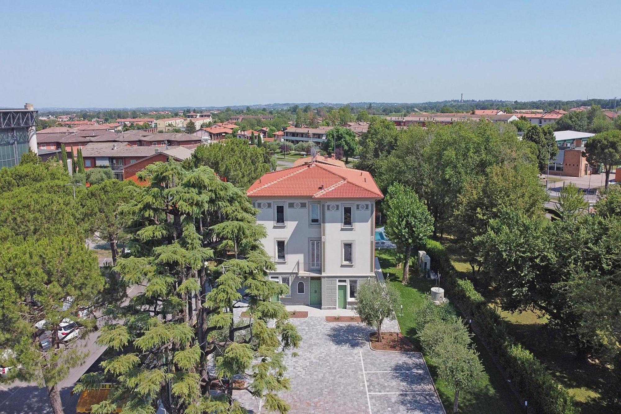 Villa Caterina Apartments By Wonderful Italy Desenzano del Garda Exterior photo